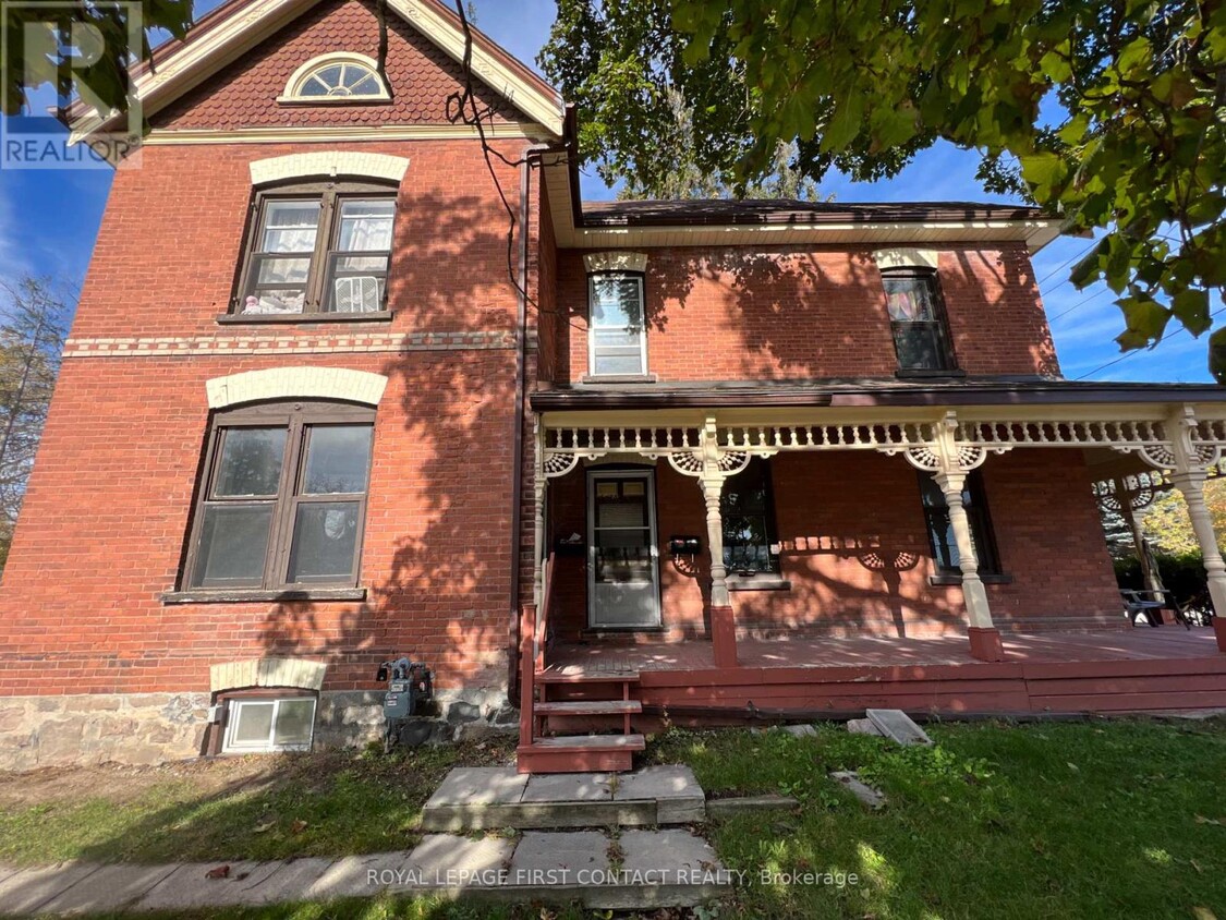 Primary Photo - 228 Bayfield St