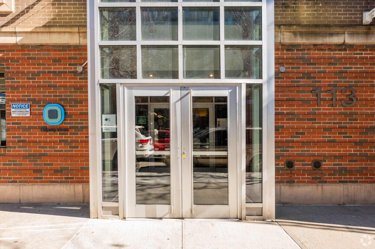 Fotografía del edificio - 113 E 123rd St