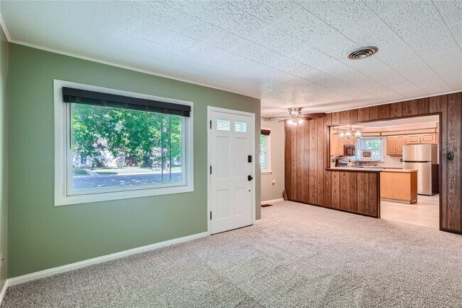 Building Photo - Charming 3-Bedroom, 2-Bathroom Rental Home...