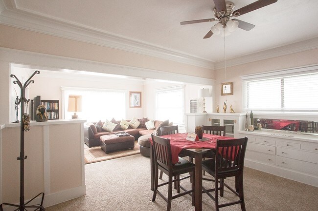 Interior Photo - 717 E 1st St