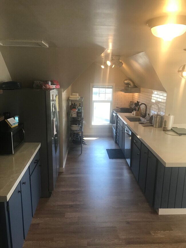 Kitchen - 2909 Walnut St