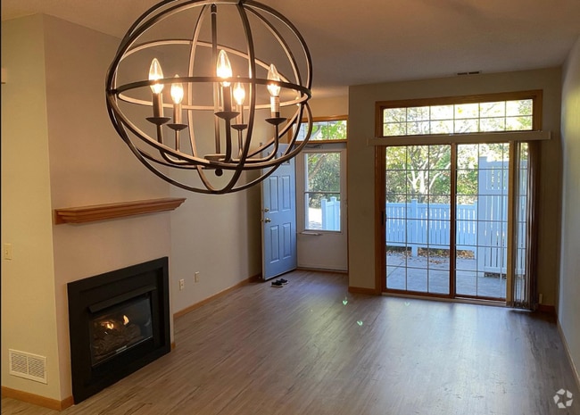 Building Photo - 2553 Mallard Dr