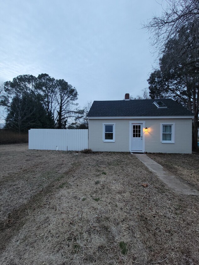 Foto principal - 581 Hamilton Blvd