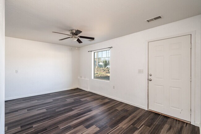 Foto del edificio - 408 w hillside ave