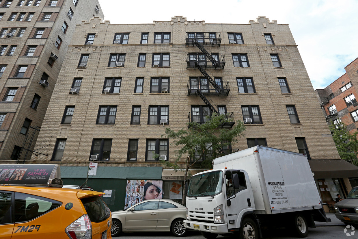 Primary Photo - 346 Bleecker St
