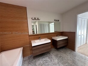 Building Photo - 14609 SW 143rd Ct