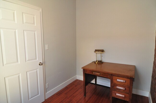 Foto del edificio - 506 E 188th St