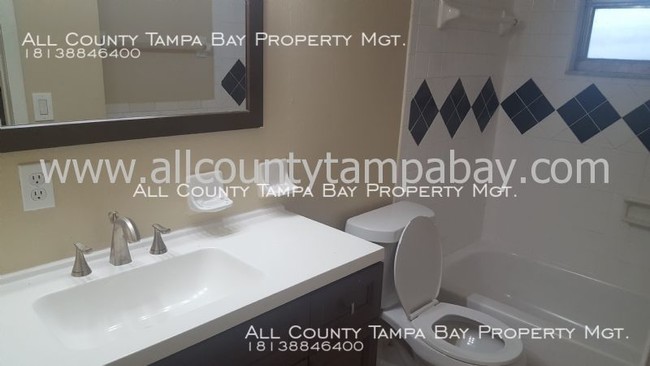 Foto del edificio - 2/1 duplex in South Tampa!