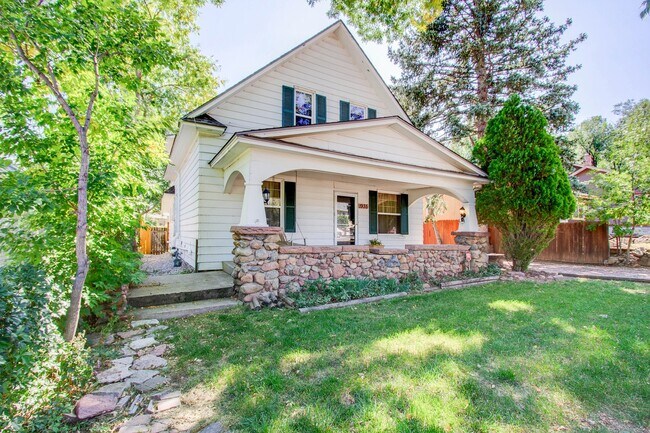 Foto del edificio - Charming 4BD Victorian near Downtown Color...