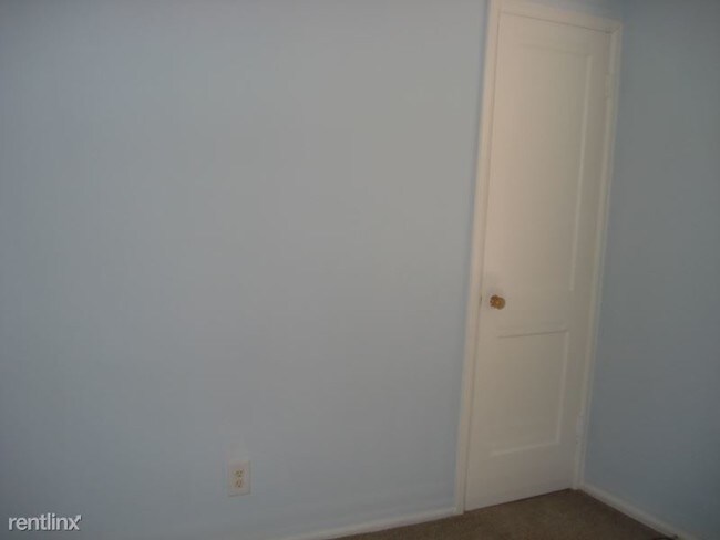 Building Photo - 3 br, 1 bath House - 2220 SW Winterwood Ln