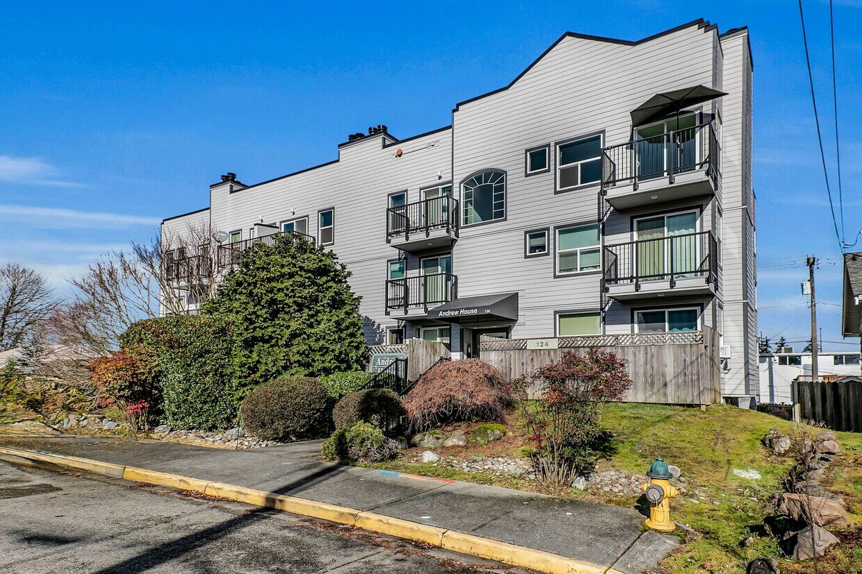 Foto principal - 2 bed 2 bath condo near down town Burien
