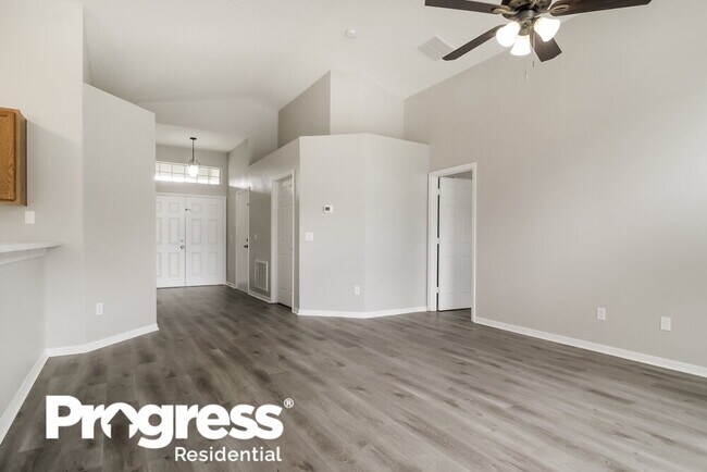 Building Photo - 16920 Deer Oak Ln
