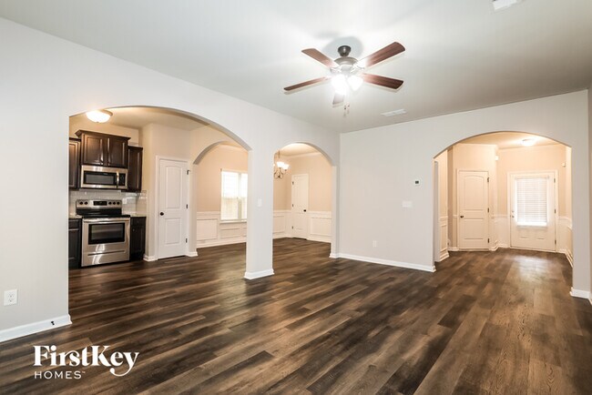 Foto del edificio - 2114 Treehaven Ct