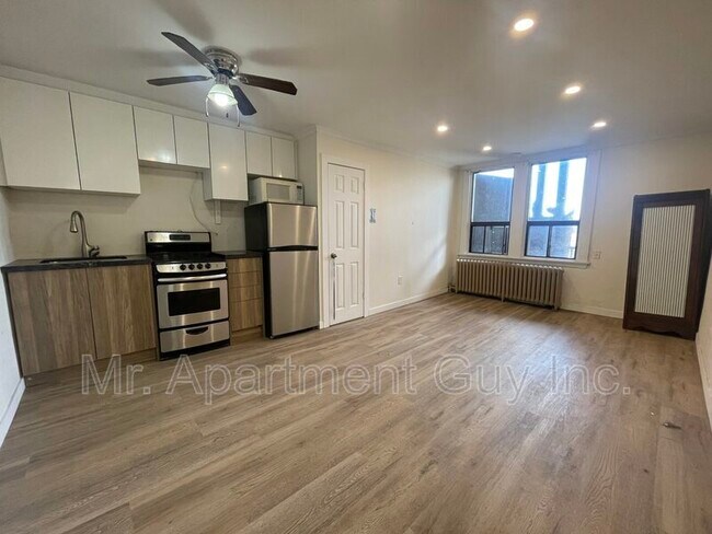 Photo du bâtiment - 44 Victoria Ave S