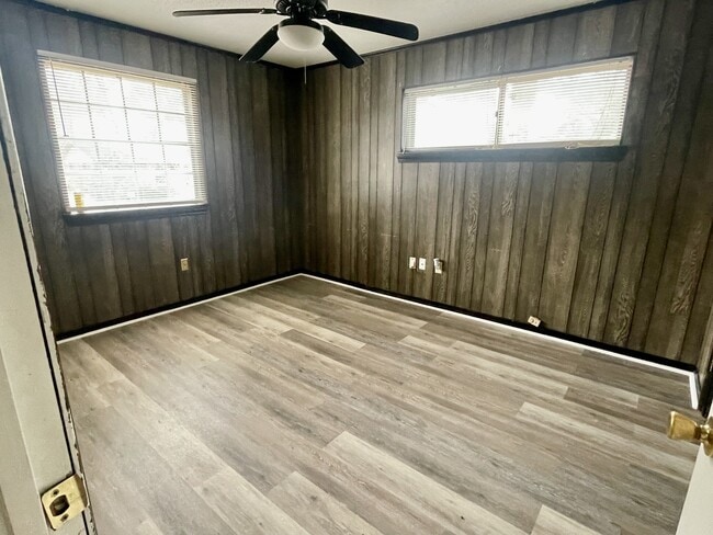 Building Photo - 2968 Oak St