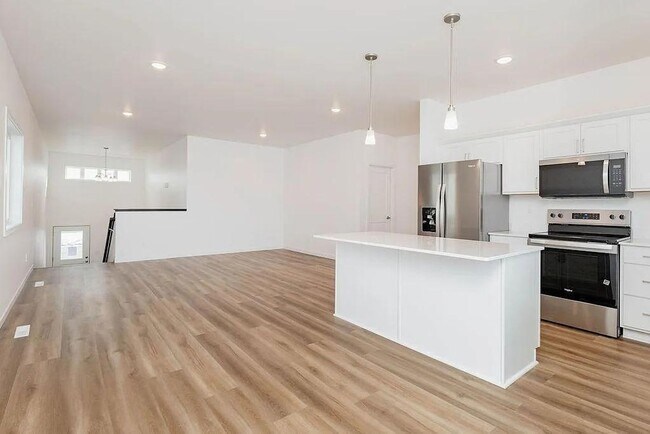 Foto del edificio - 1517 KEYSTONE CIR NE