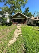 Building Photo - 1418 E 65th St