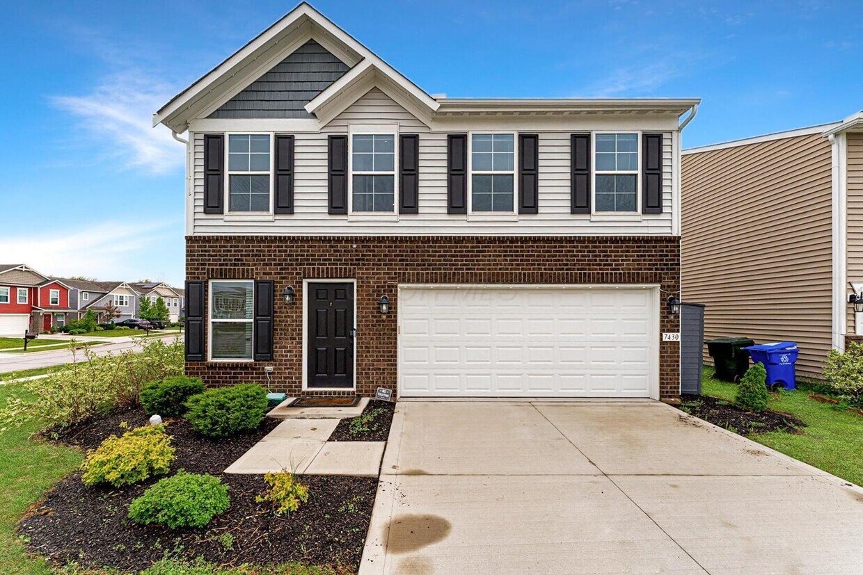Foto principal - 7430 Sugarbark Dr