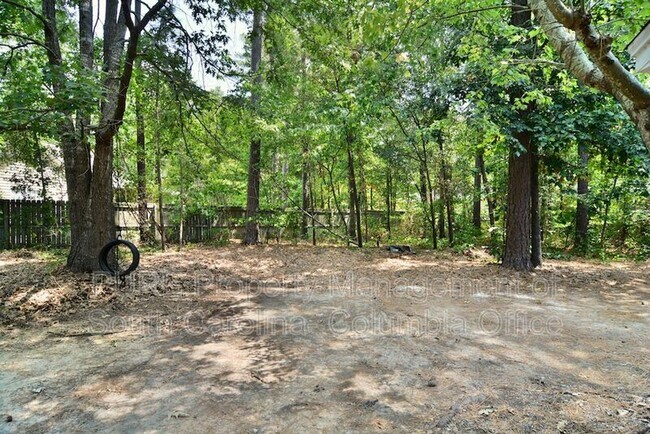 Building Photo - 121 Manorwood Ct