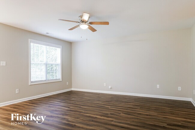 Building Photo - 3519 Tuckland Dr
