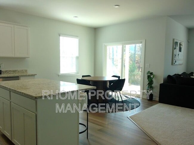 Building Photo - 3026 Birdsong Ave