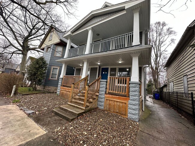 Foto del edificio - 3026 Monroe Ave