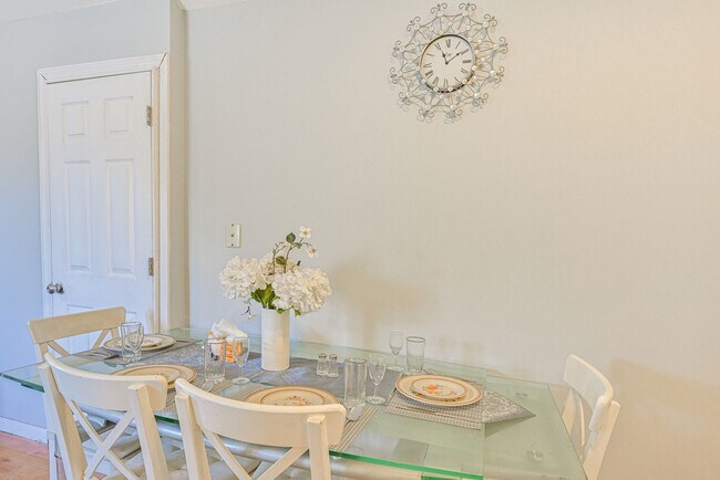 Foto del edificio - 35 Butternut Ln