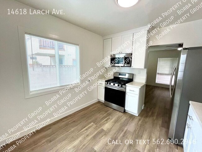 Foto del edificio - 14618 Larch Ave