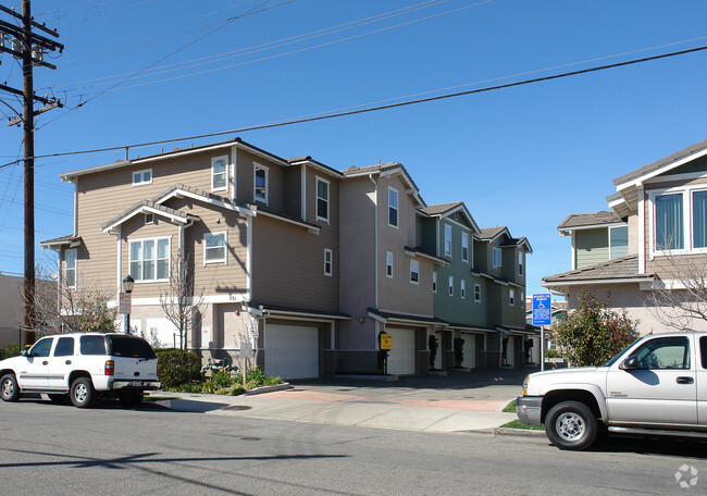 Building Photo - Meta Street Apartments