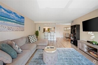 Building Photo - 5460 White Oak Ave