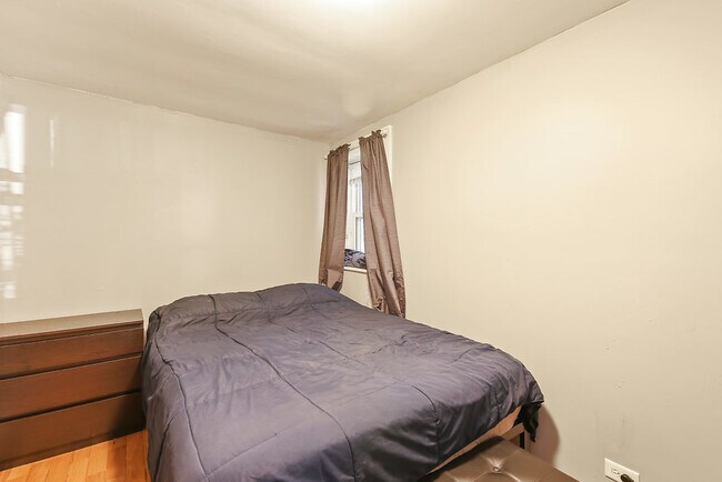 Foto del edificio - 2915 N Washtenaw Ave