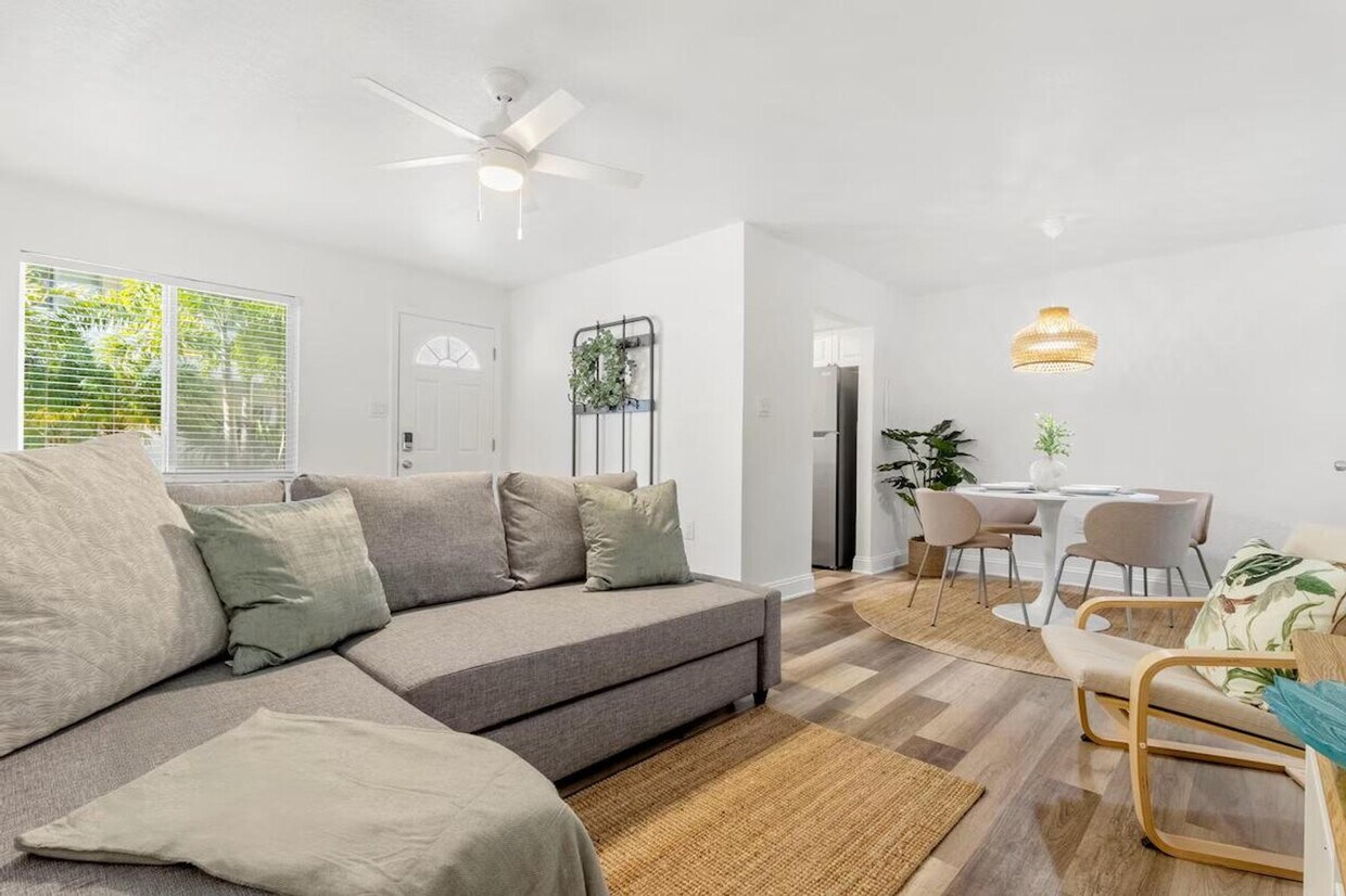 Foto principal - 104 1st St