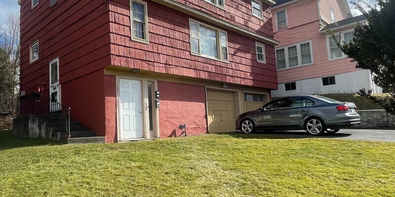 Foto principal - Genesee Park Dr 123/125