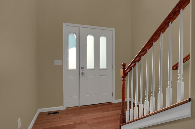 Foto del edificio - 303 Briar Ridge Cir