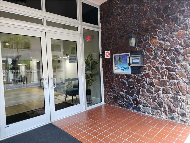 Foto del edificio - 3161 S Ocean Dr