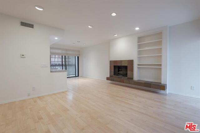 Building Photo - 945 21st St
