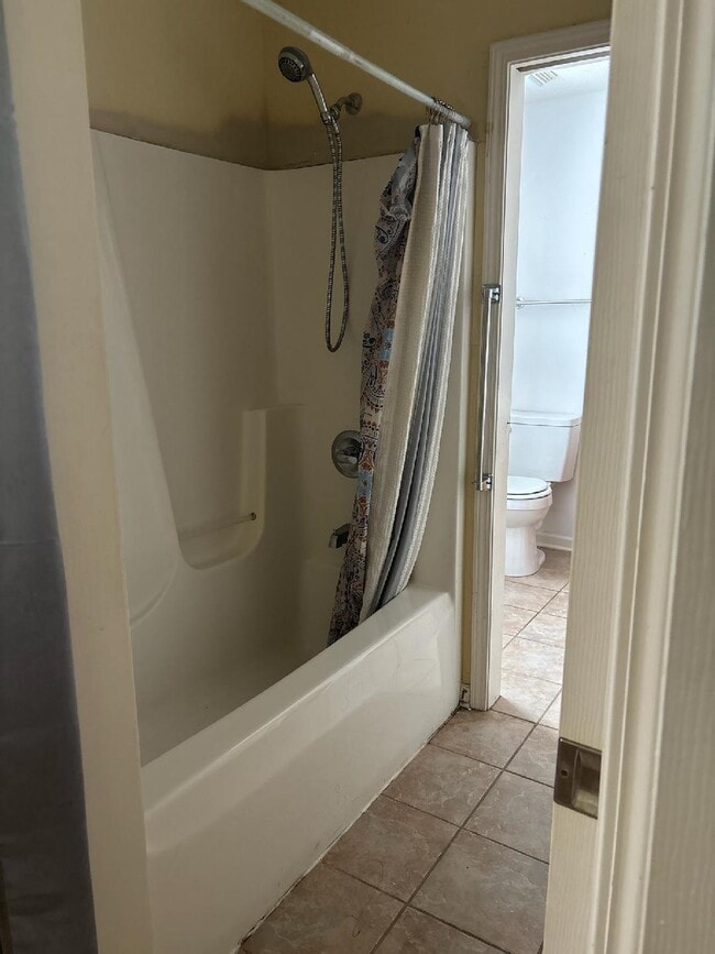 Building Photo - 202 Wellington Dr