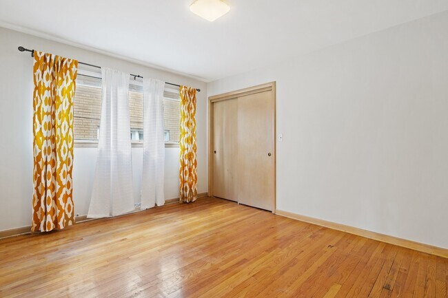 Foto del edificio - 1630 E 92nd Pl