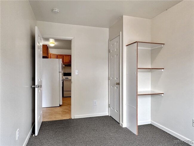 Building Photo - 20 Orchard St