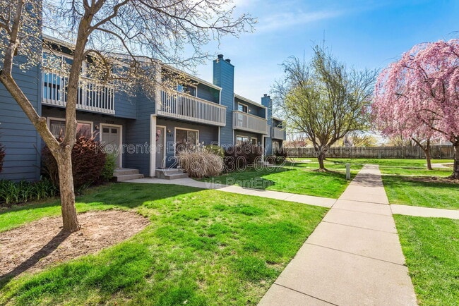 Building Photo - 3039 S Cantrell Ln