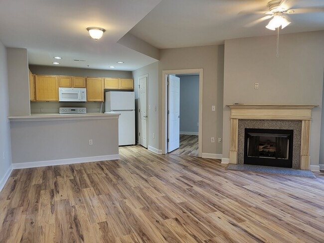 Foto del edificio - 2 bedroom Condo In Gateway Plaza