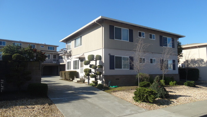 Primary Photo - Apartment near shopping/freeway/caltrain