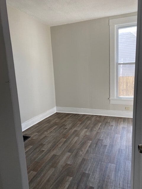 Foto del edificio - 2130 E Oak St