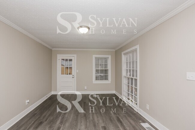 Foto del edificio - Enjoy living the good life in this 4 bedroom, 2 bathroom home