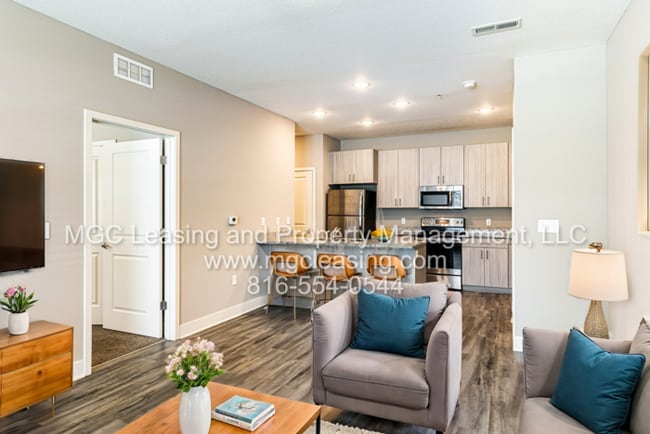 Building Photo - Come See What You Have Been Missing At Bri...
