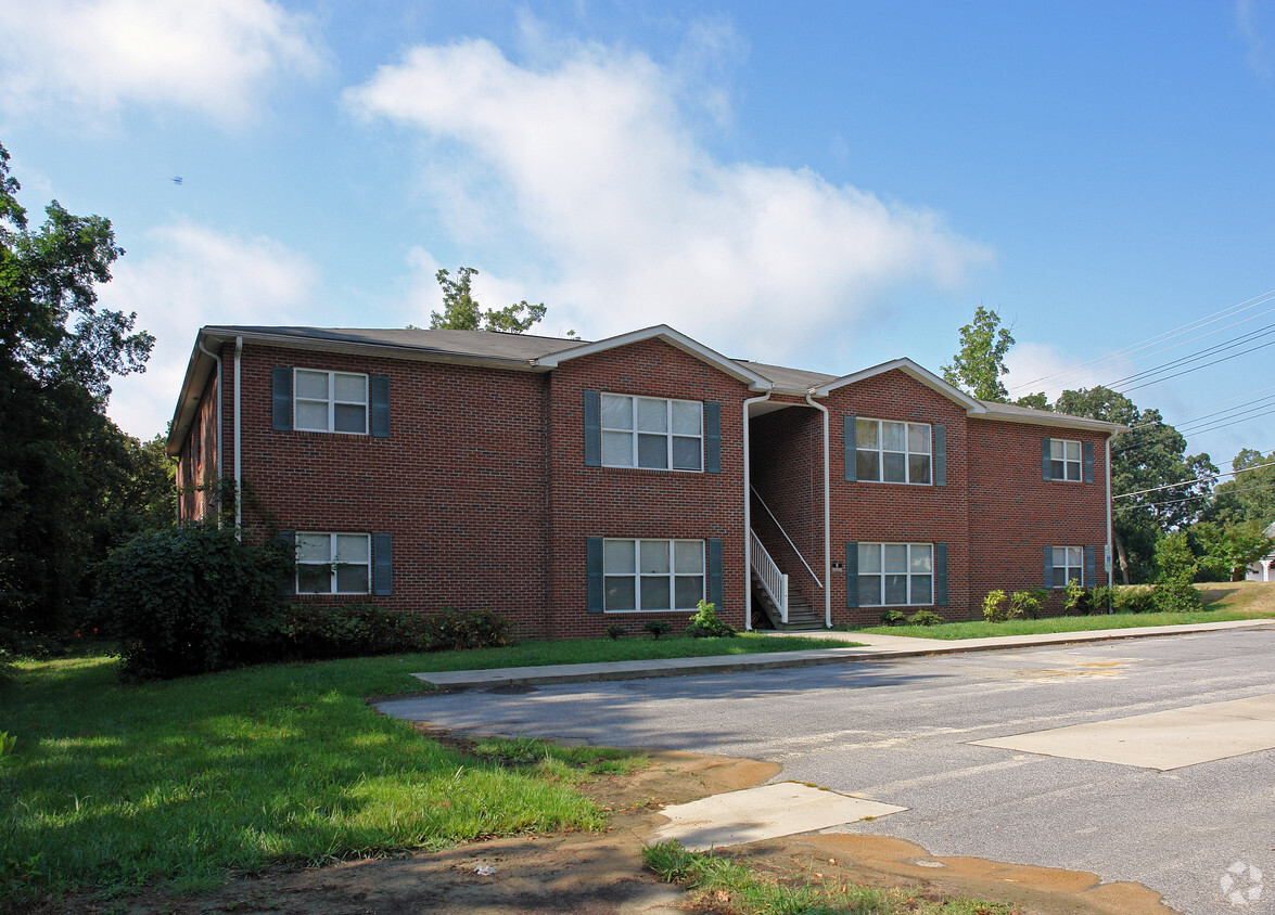 Primary Photo - 610-612 N Rotary Dr