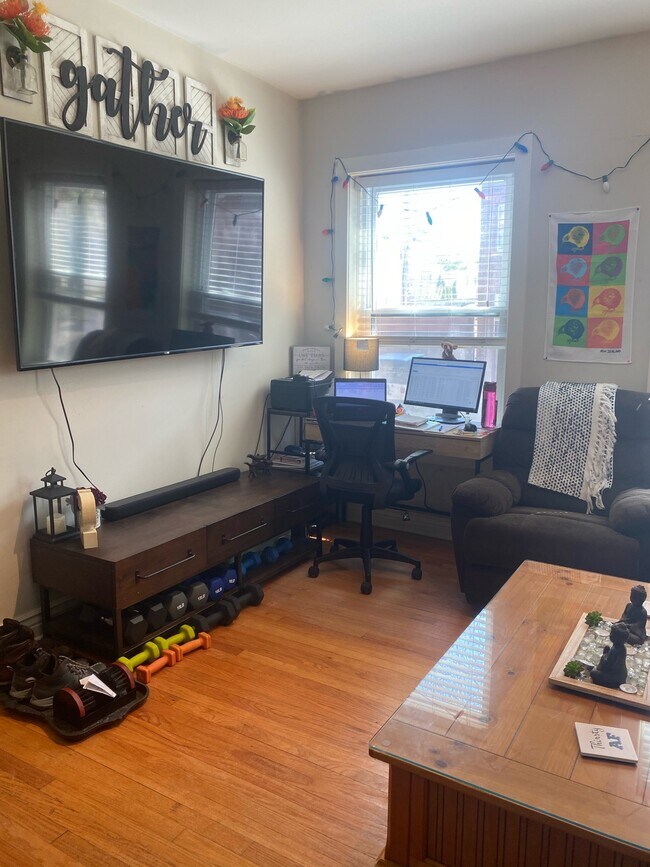 Foto del edificio - 3608 N Oakley Ave