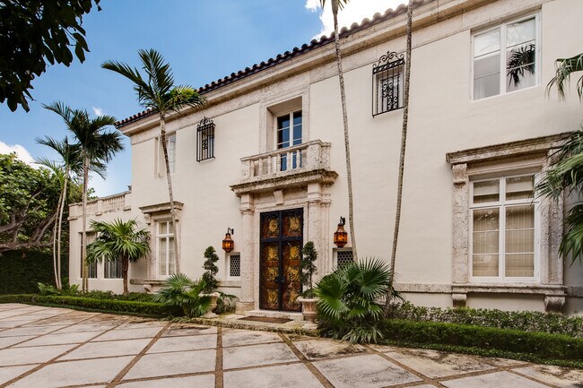 Foto del edificio - 110 Clarke Ave