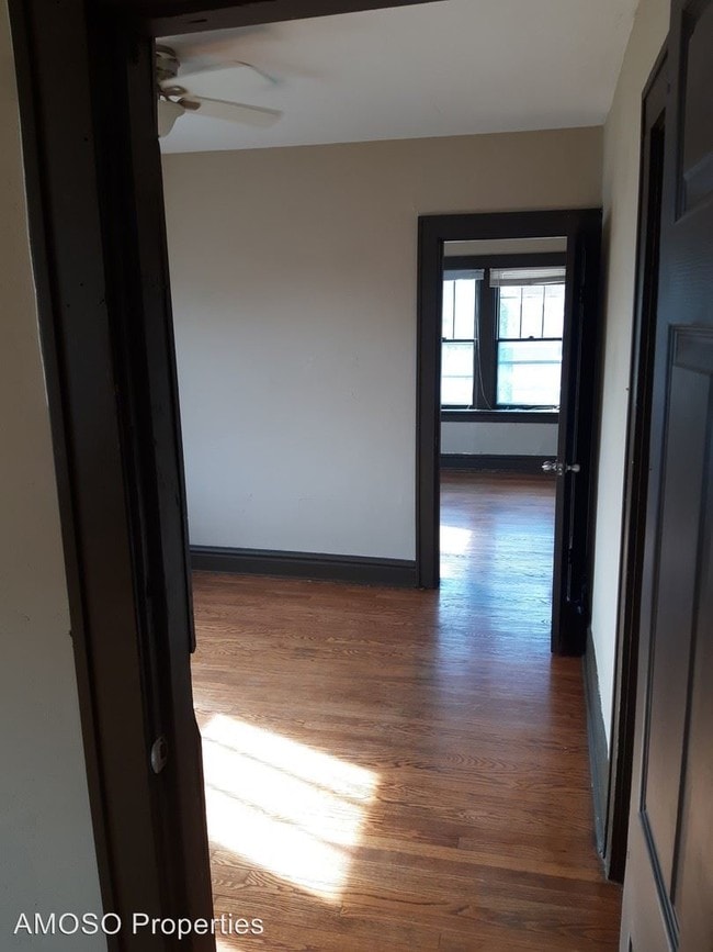 Building Photo - 415-423 Holly Hills Ave