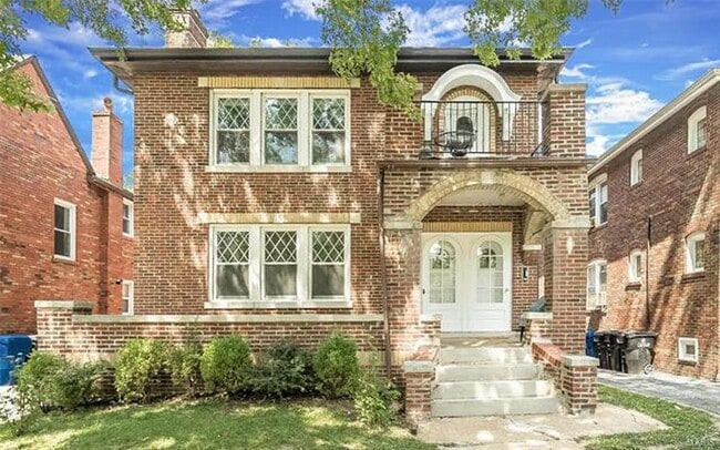 Building Photo - 7375 Amherst Ave